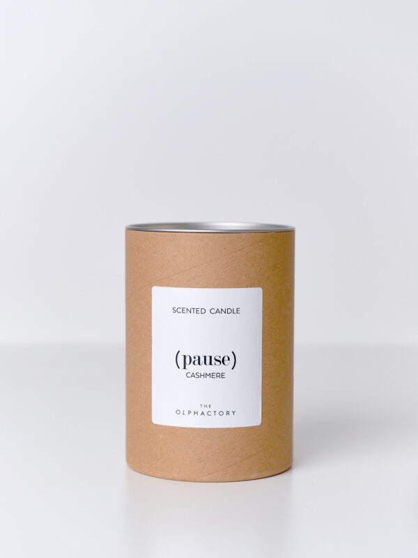 Candela Cashmere 200 g in vetro, vista frontale del packaging