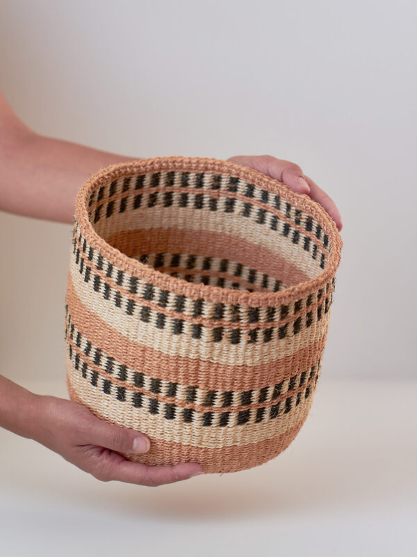 Cesto in sisal naturale intrecciato a mano – Small - immagine 2