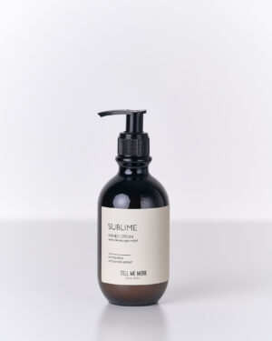 Lozione mani naturale “Sublime” con ingredienti botanici, flacone in vetro ambrato Terracotta Home Store.