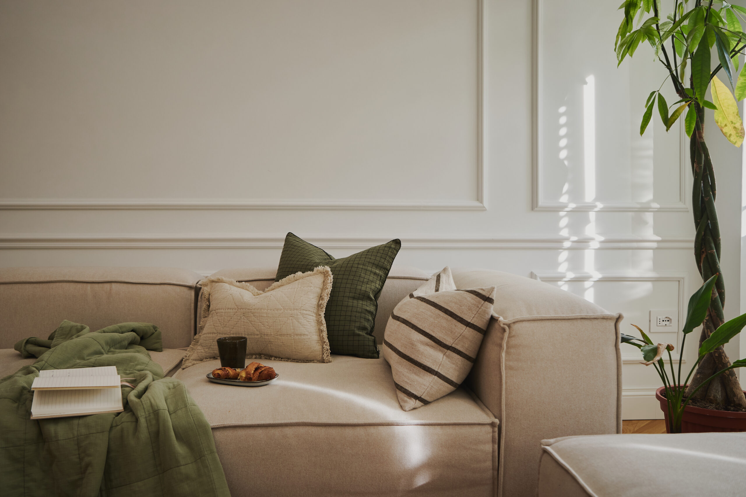 Come scegliere i cuscini (e farli sembrare naturali)